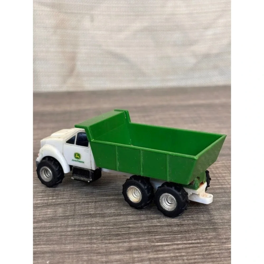 John Deere‎ Ertl White Green Diecast Dump Truck 1/64 Scale Toy J0520YL02